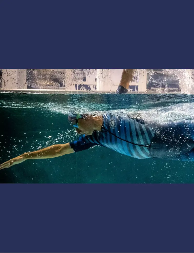 man swimming crawl